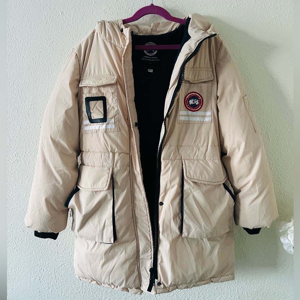 Kids Puffer Jacket style Canada Goose